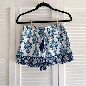 CHARLOTTE RUSSE Blue and White Floral Shorts
